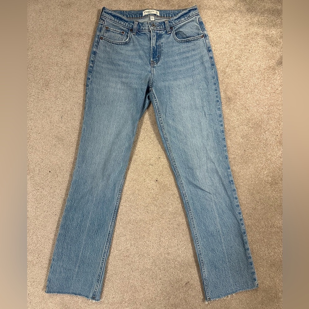 Abercrombie & Fitch Women’s The 90’s Straight Mid Rise Curve Love Jeans